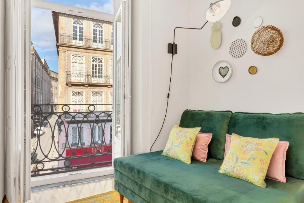 Host Wise - Lovely Shinny Flats With Balcony - Clerigos Porto Eksteriør billede