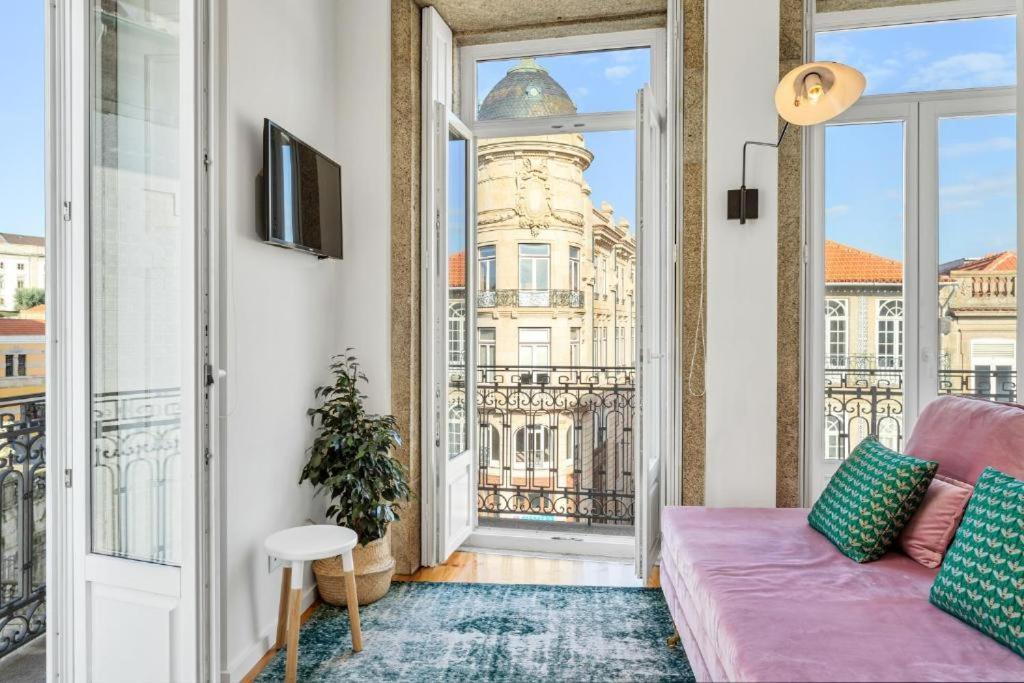 Host Wise - Lovely Shinny Flats With Balcony - Clerigos Porto Eksteriør billede
