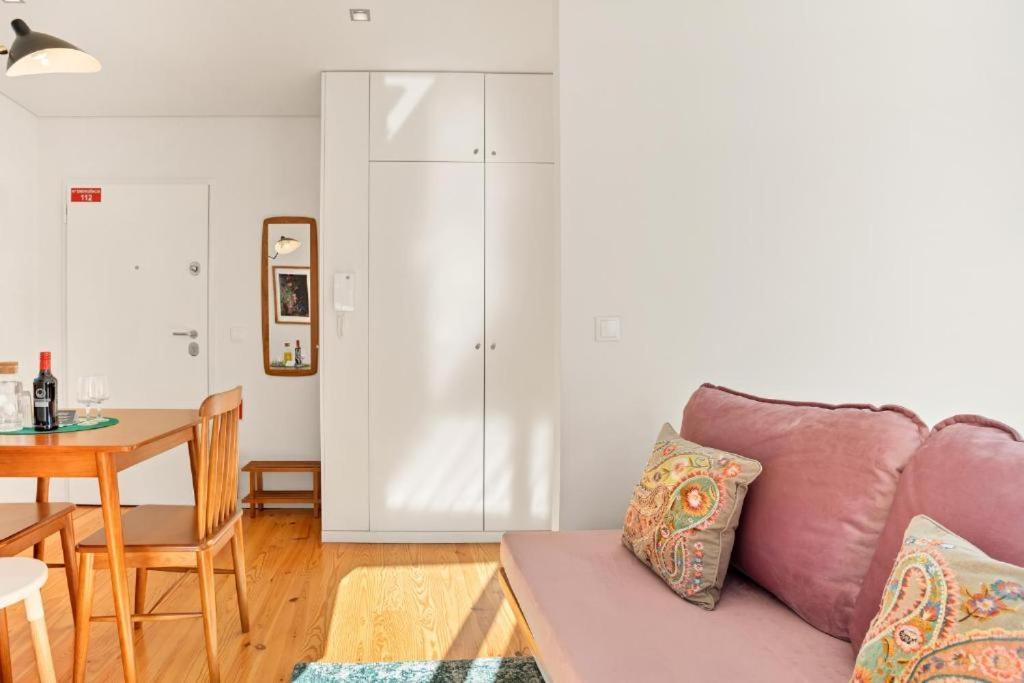 Host Wise - Lovely Shinny Flats With Balcony - Clerigos Porto Eksteriør billede