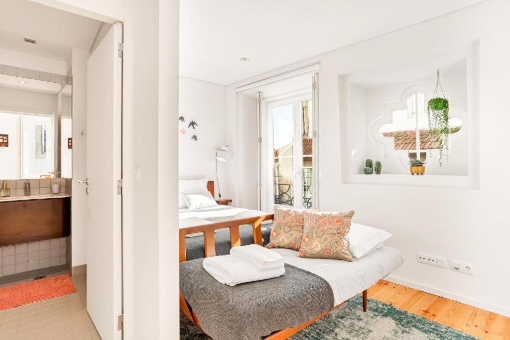 Host Wise - Lovely Shinny Flats With Balcony - Clerigos Porto Eksteriør billede