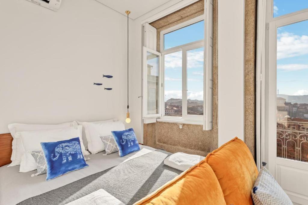 Host Wise - Lovely Shinny Flats With Balcony - Clerigos Porto Værelse billede